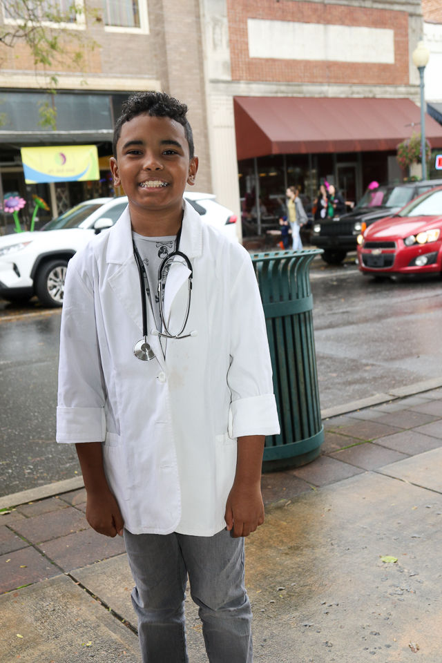 Halloween Trick or Treat Downtown Morganton 2019-9466.JPG